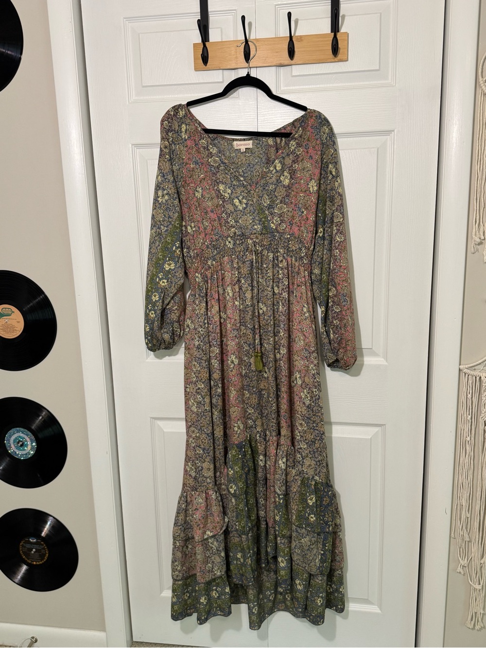 Boho Floral Maxi Dress in Multicolor - Relaxed V-Neck Long Sleeve